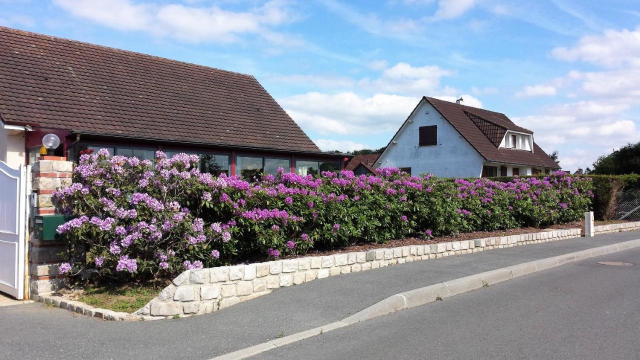 Chambre Privee Avec Salon, Garage Voiture, Velos, Motos Tourville-sur-Arques Luaran gambar