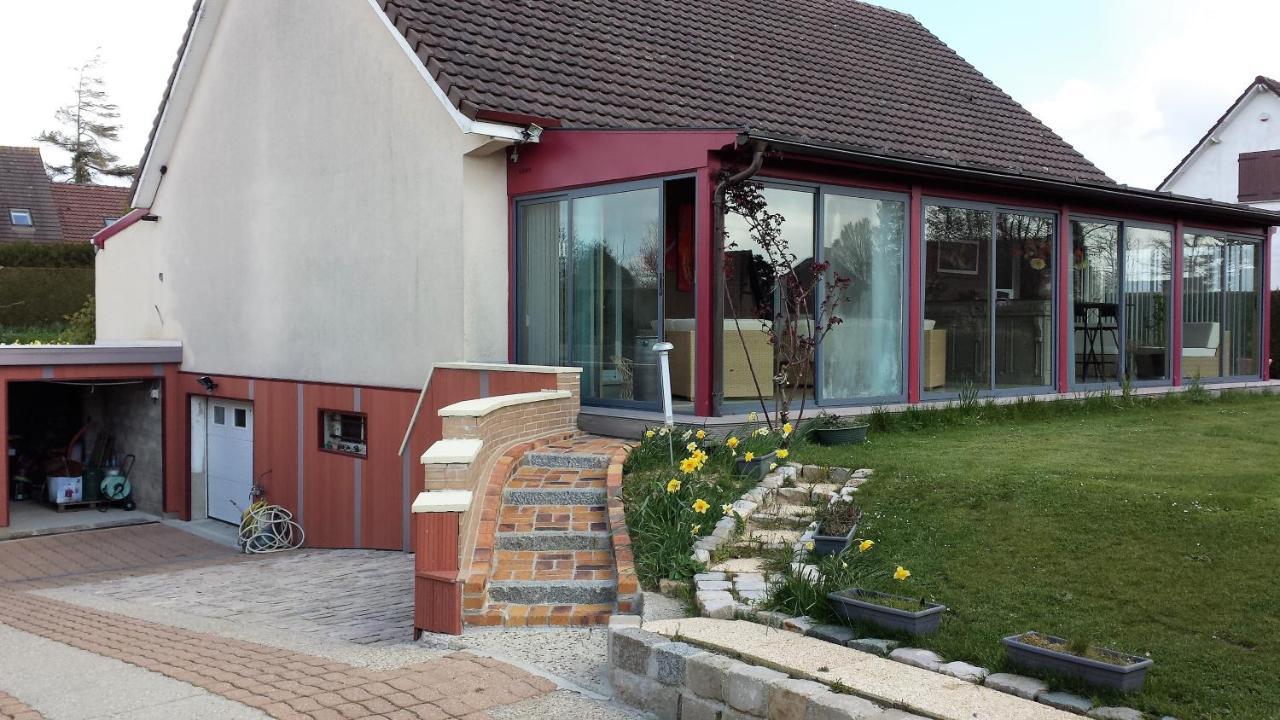 Chambre Privee Avec Salon, Garage Voiture, Velos, Motos Tourville-sur-Arques Luaran gambar