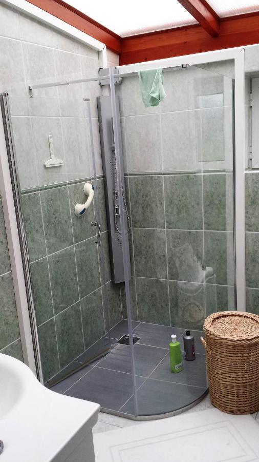 Chambre Privee Avec Salon, Garage Voiture, Velos, Motos Tourville-sur-Arques Luaran gambar