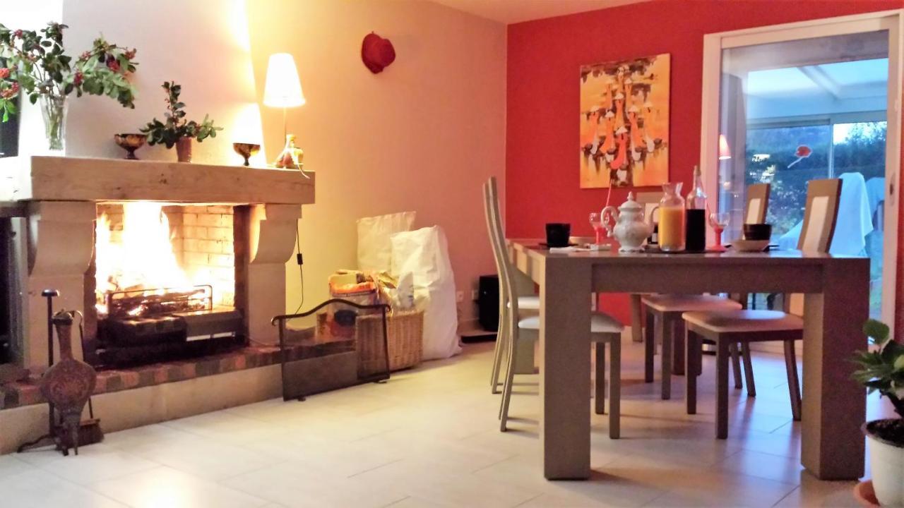 Chambre Privee Avec Salon, Garage Voiture, Velos, Motos Tourville-sur-Arques Luaran gambar