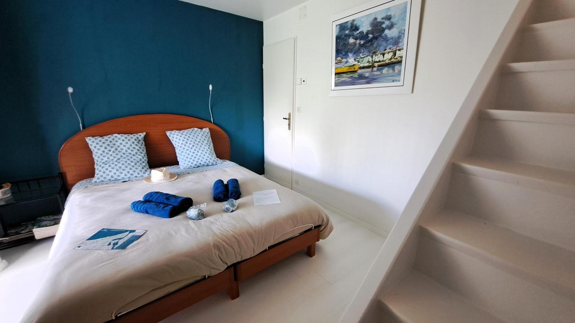 Chambre Privee Avec Salon, Garage Voiture, Velos, Motos Tourville-sur-Arques Luaran gambar